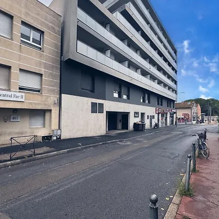 Bienvenue Au Central Fac Montpellier Exterior photo
