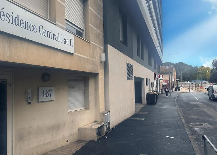 Bienvenue Au Central Fac